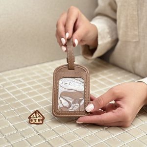 خرید چارم چمدان یا کیف