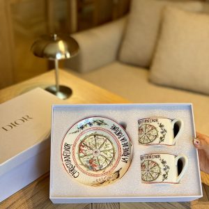 خرید ست دوتایی فنجون و زیرفنجونی برند DIOR های کوالیتی