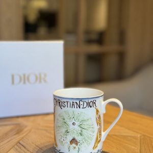 خرید ماگ های کوالیتی طرح اصلی برند DIOR