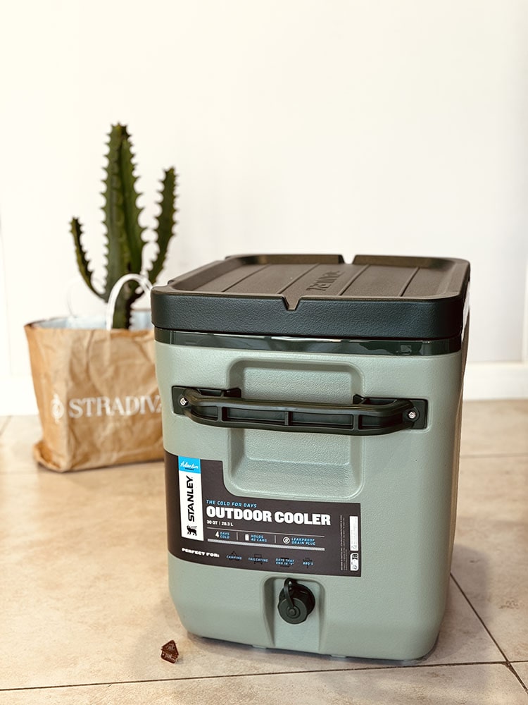 خرید کول باکس استنلی مدل OUTDOOR COOLER حجم 28.3 لیتر