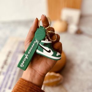 خرید جاسوییچی کتونی