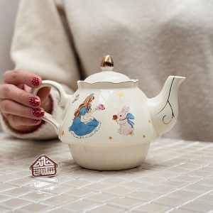 خرید ست فنجون و قوری آلیس در سرزمین عجایب
