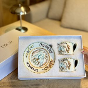 خرید ست دوتایی فنجون و زیرفنجونی برند DIOR های کوالیتی