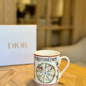 خرید ماگ های کوالیتی طرح اصلی برند DIOR