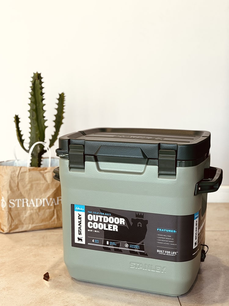 خرید کول باکس استنلی مدل OUTDOOR COOLER حجم 28.3 لیتر