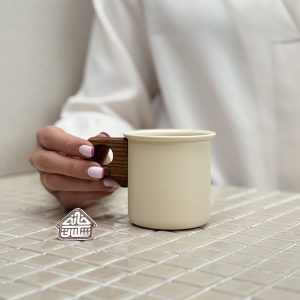 خرید ماگ لعابی دسته چوبی