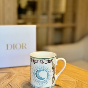 خرید ماگ های کوالیتی طرح اصلی برند DIOR