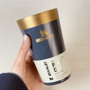 خرید فلاسک آبجو استنلی 1.9 لیتر GROWLER و ست دوتایی لیوان آبجو 470 میل