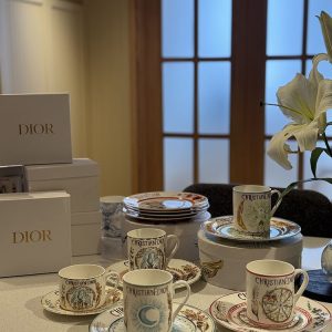 خرید ماگ های کوالیتی طرح اصلی برند DIOR