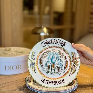 خرید ست 4 عددی بشقاب های طرحدار های کوالیتی برند DIOR