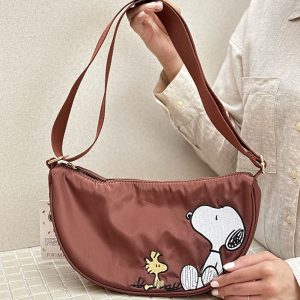 خرید بادی بگ قهوه ای طرح اسنوپی گلدوزی برند PEANUTS X PRIMARK