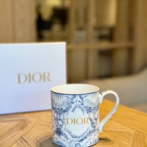 خرید ماگ های کوالیتی طرح اصلی برند DIOR